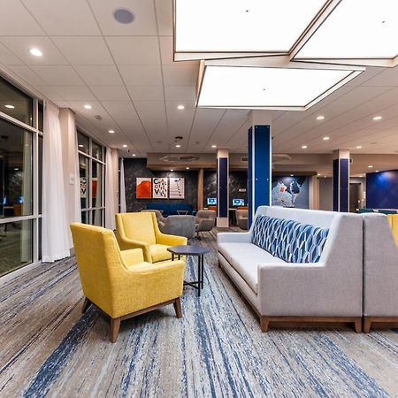 Holiday Inn Express & Suites Charlottesville By Ihg Экстерьер фото