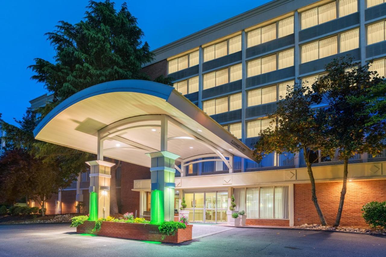 Holiday Inn Express & Suites Charlottesville By Ihg Экстерьер фото