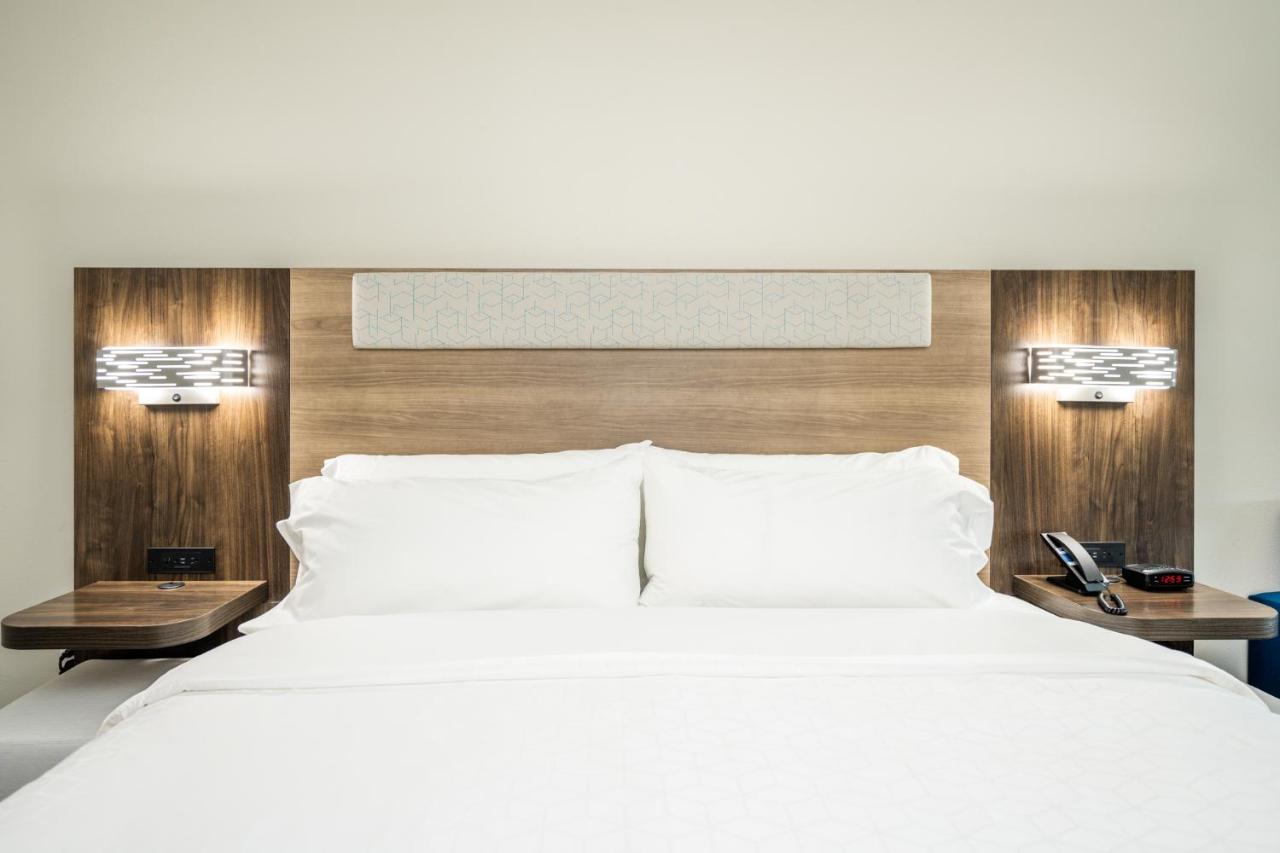 Holiday Inn Express & Suites Charlottesville By Ihg Экстерьер фото