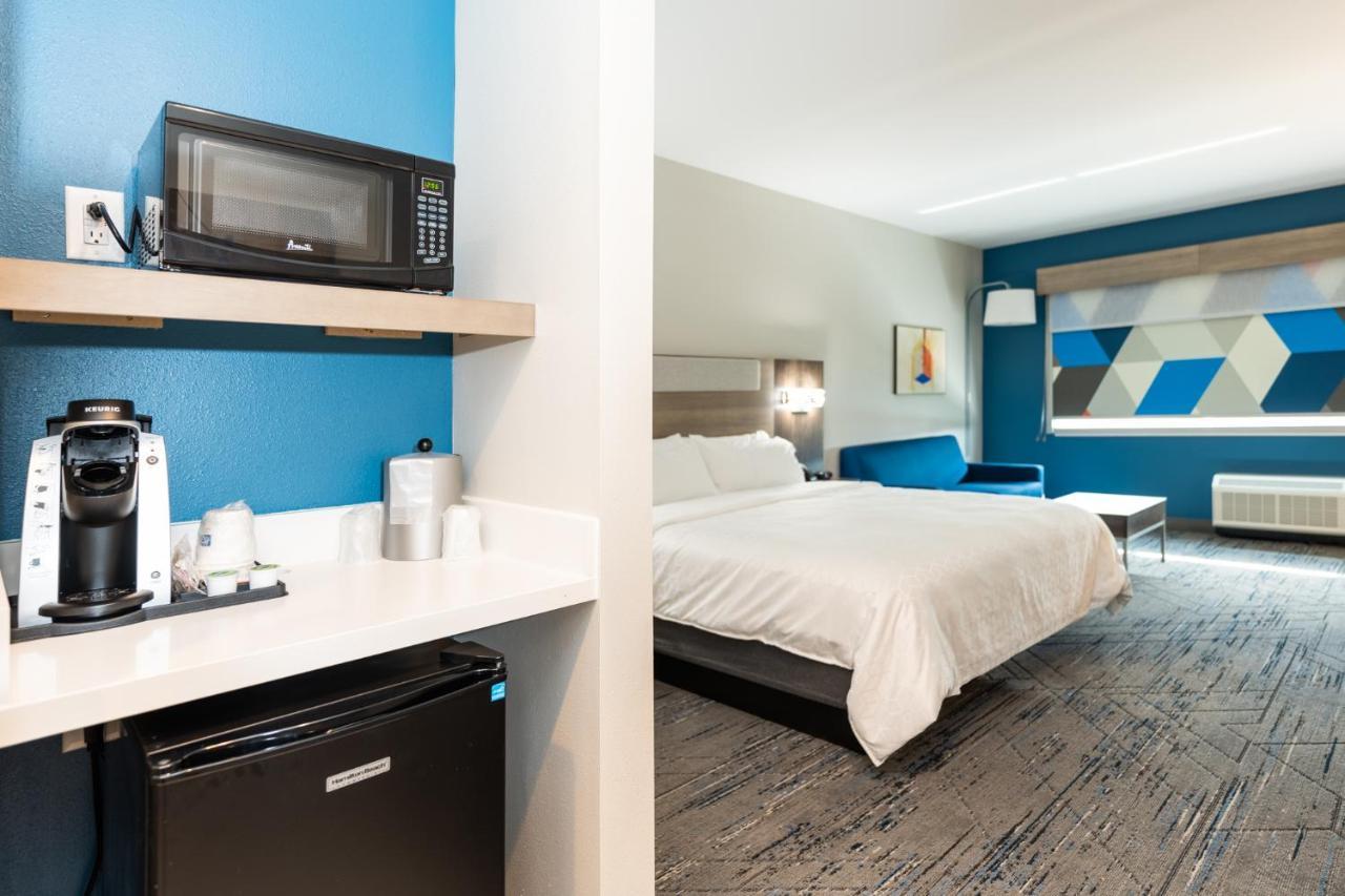 Holiday Inn Express & Suites Charlottesville By Ihg Экстерьер фото