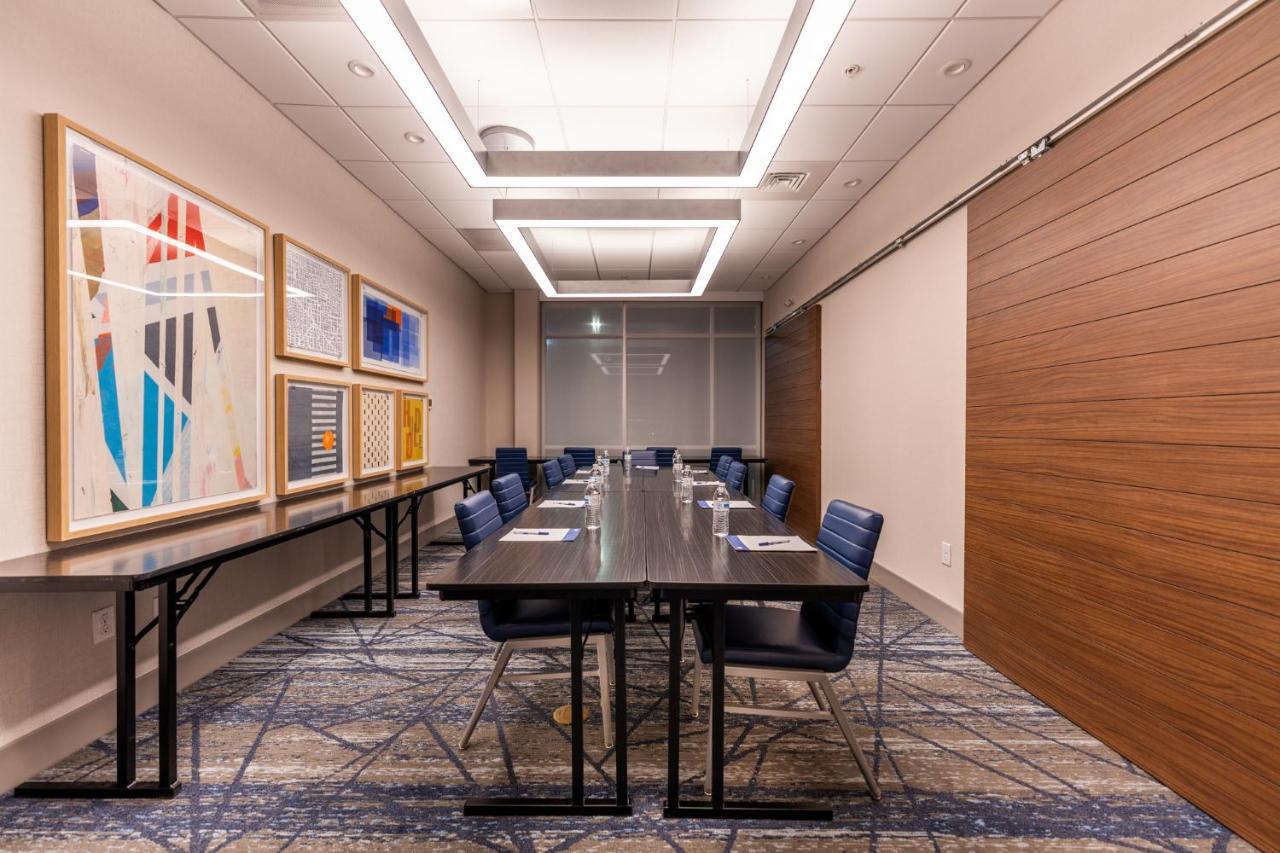 Holiday Inn Express & Suites Charlottesville By Ihg Экстерьер фото