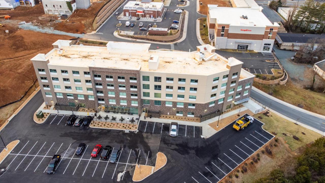 Holiday Inn Express & Suites Charlottesville By Ihg Экстерьер фото