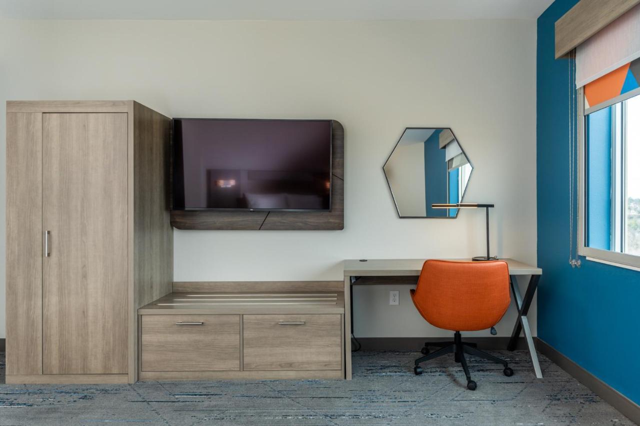 Holiday Inn Express & Suites Charlottesville By Ihg Экстерьер фото