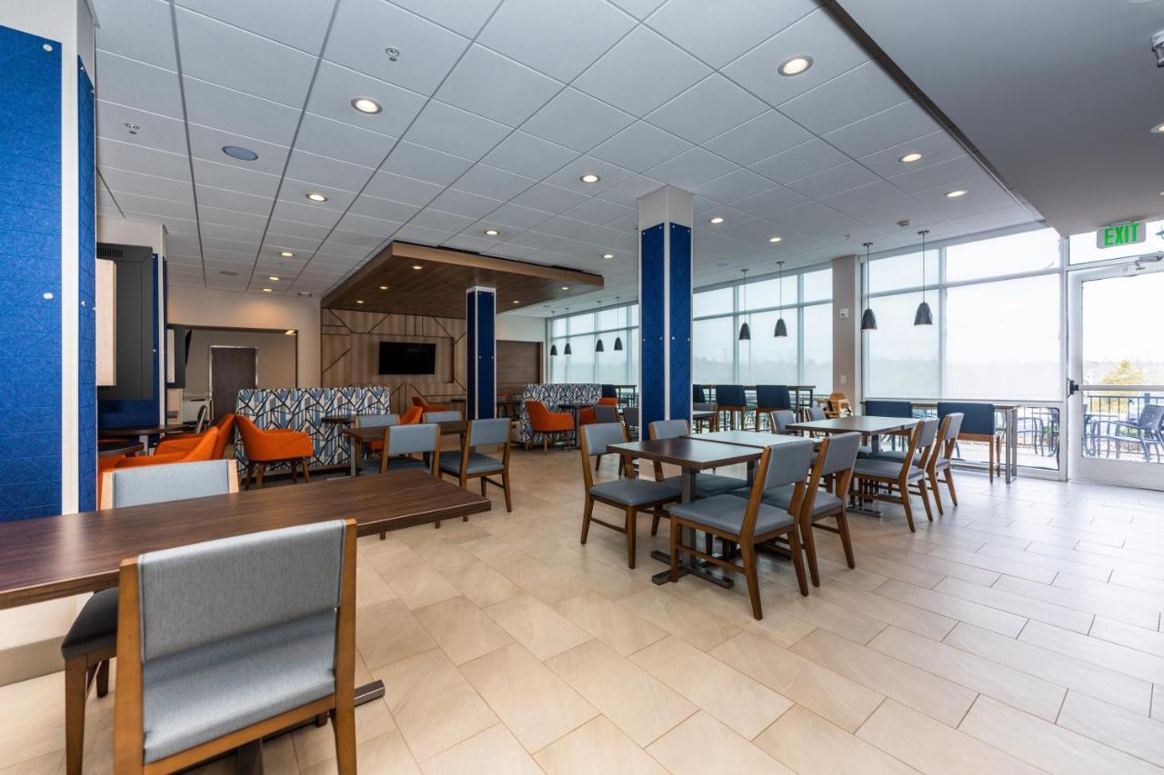 Holiday Inn Express & Suites Charlottesville By Ihg Экстерьер фото