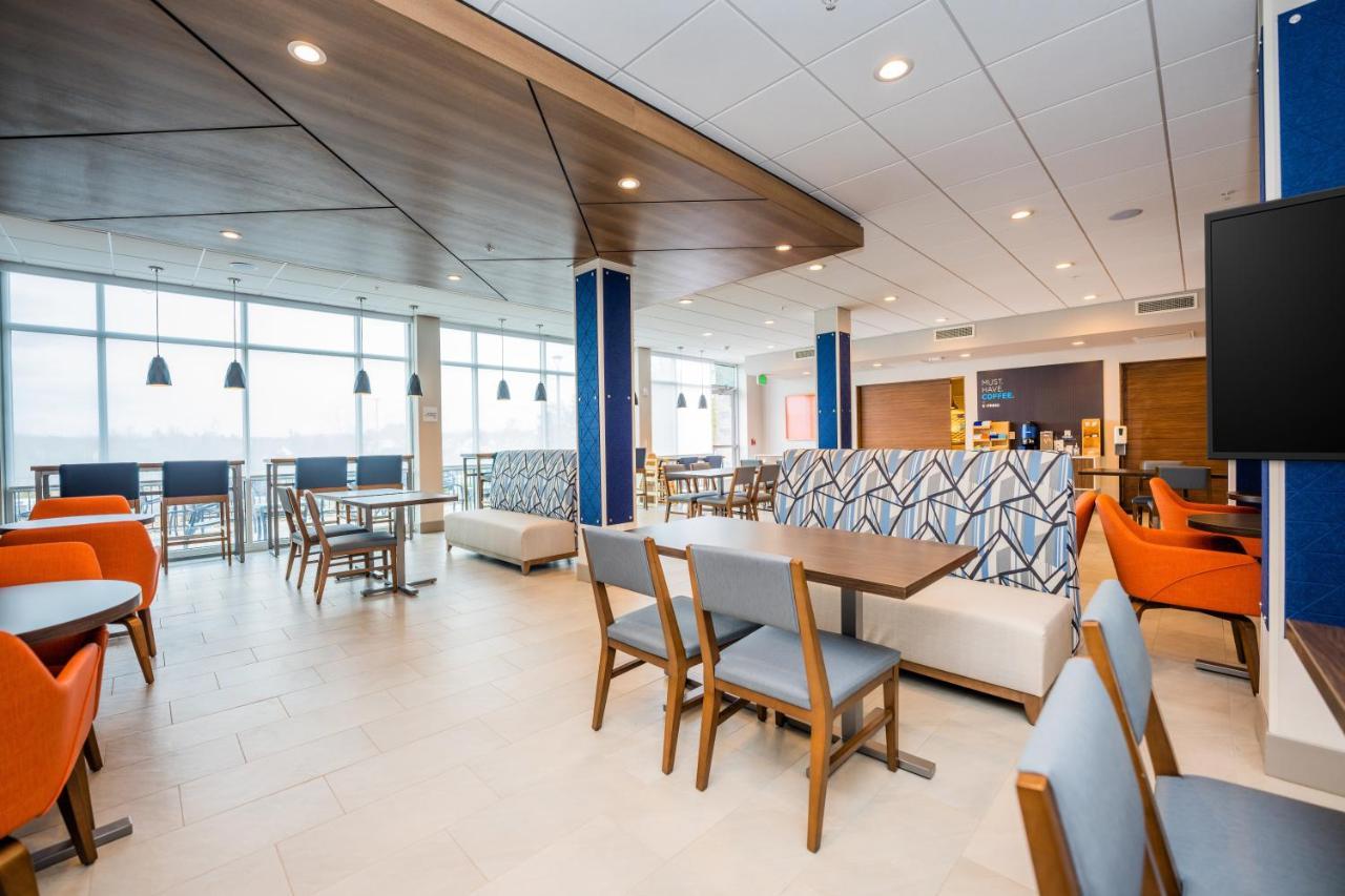 Holiday Inn Express & Suites Charlottesville By Ihg Экстерьер фото